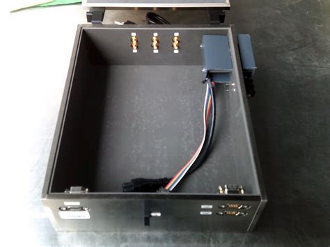 rf receiver in metal box